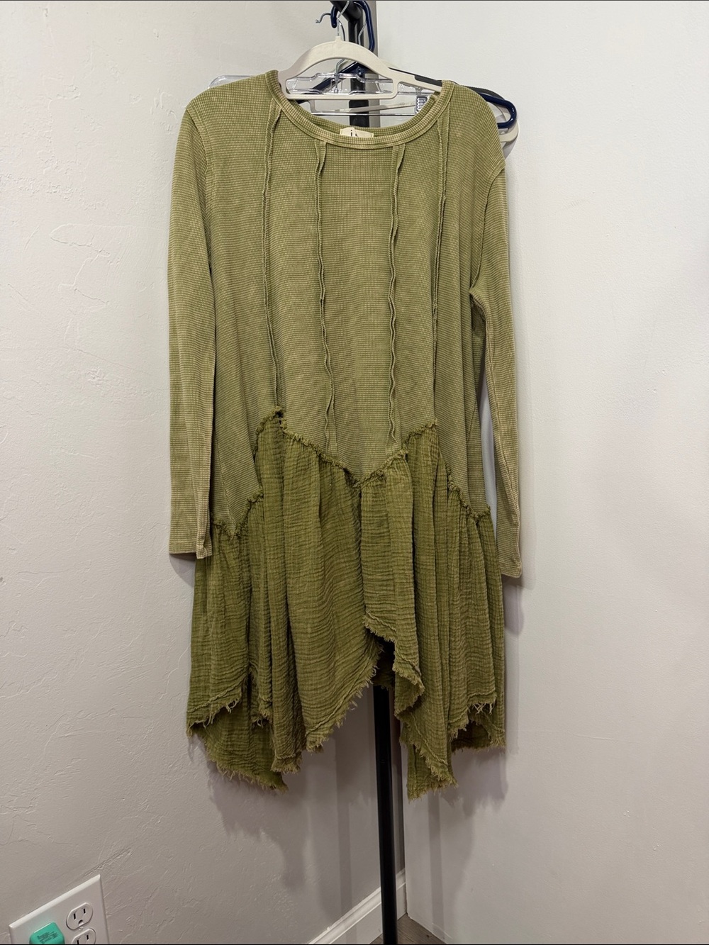 Tunic - Picture 4 of 4